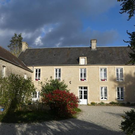 Bed and Breakfast Domaine De La Cour Vautier Mandeville-en-Bessin Exteriér fotografie