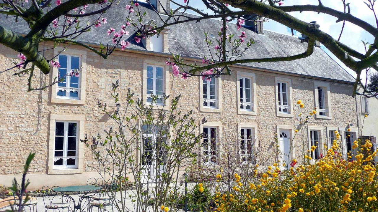Bed and Breakfast Domaine De La Cour Vautier Mandeville-en-Bessin Exteriér fotografie